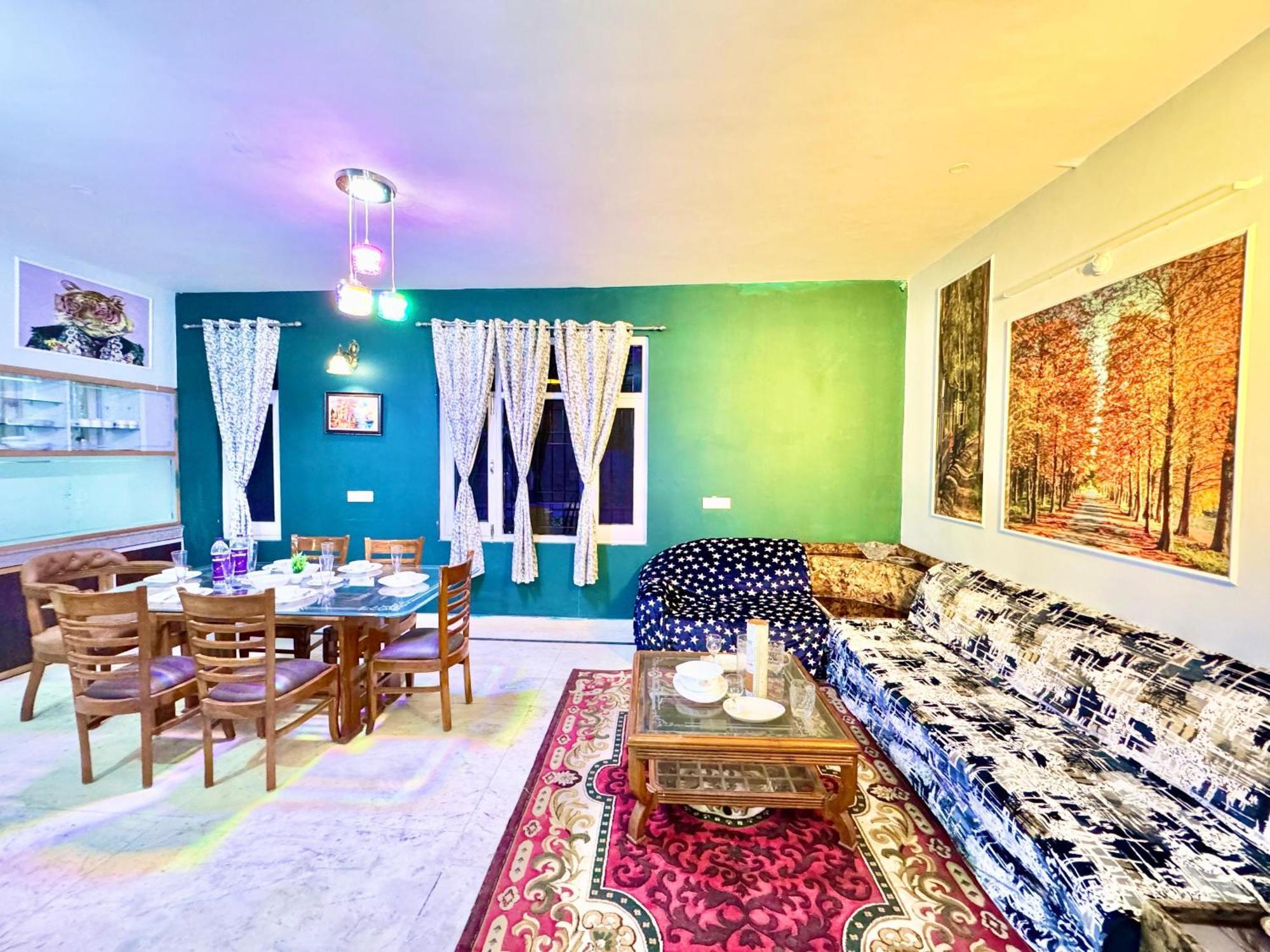 Family Suit Kasauli Exterior photo